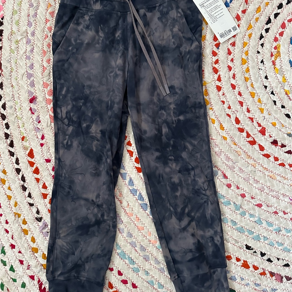 Lululemon Athletica Tie-Dye Ankle Pants - Gray